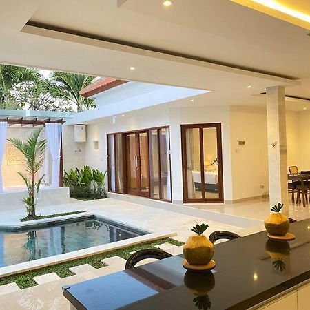 Villa Akmali Umalas 2Br With Private Pool & Jacuzzi Canggu Exterior foto