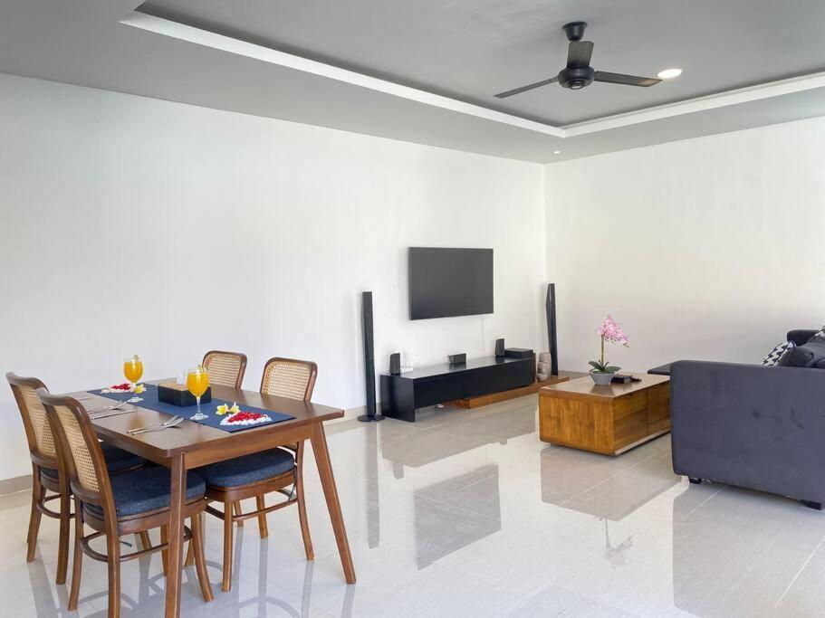 Villa Akmali Umalas 2Br With Private Pool & Jacuzzi Canggu Exterior foto