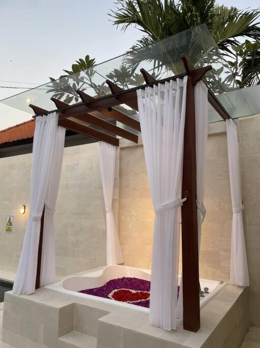 Villa Akmali Umalas 2Br With Private Pool & Jacuzzi Canggu Exterior foto