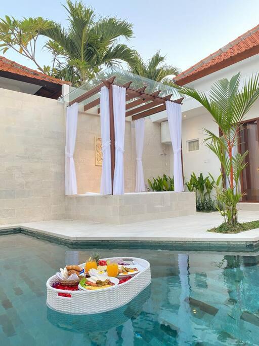 Villa Akmali Umalas 2Br With Private Pool & Jacuzzi Canggu Exterior foto