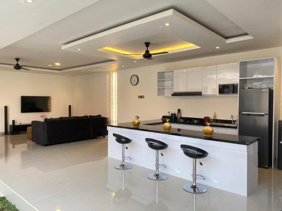 Villa Akmali Umalas 2Br With Private Pool & Jacuzzi Canggu Exterior foto