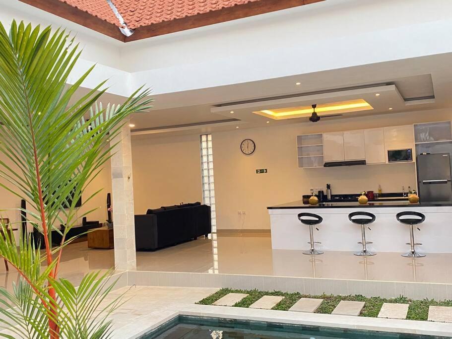 Villa Akmali Umalas 2Br With Private Pool & Jacuzzi Canggu Exterior foto