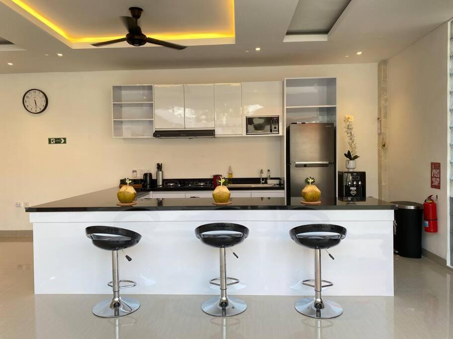 Villa Akmali Umalas 2Br With Private Pool & Jacuzzi Canggu Exterior foto