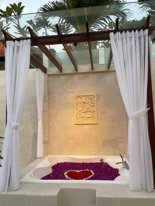 Villa Akmali Umalas 2Br With Private Pool & Jacuzzi Canggu Exterior foto