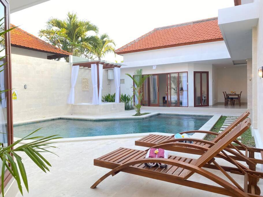 Villa Akmali Umalas 2Br With Private Pool & Jacuzzi Canggu Exterior foto