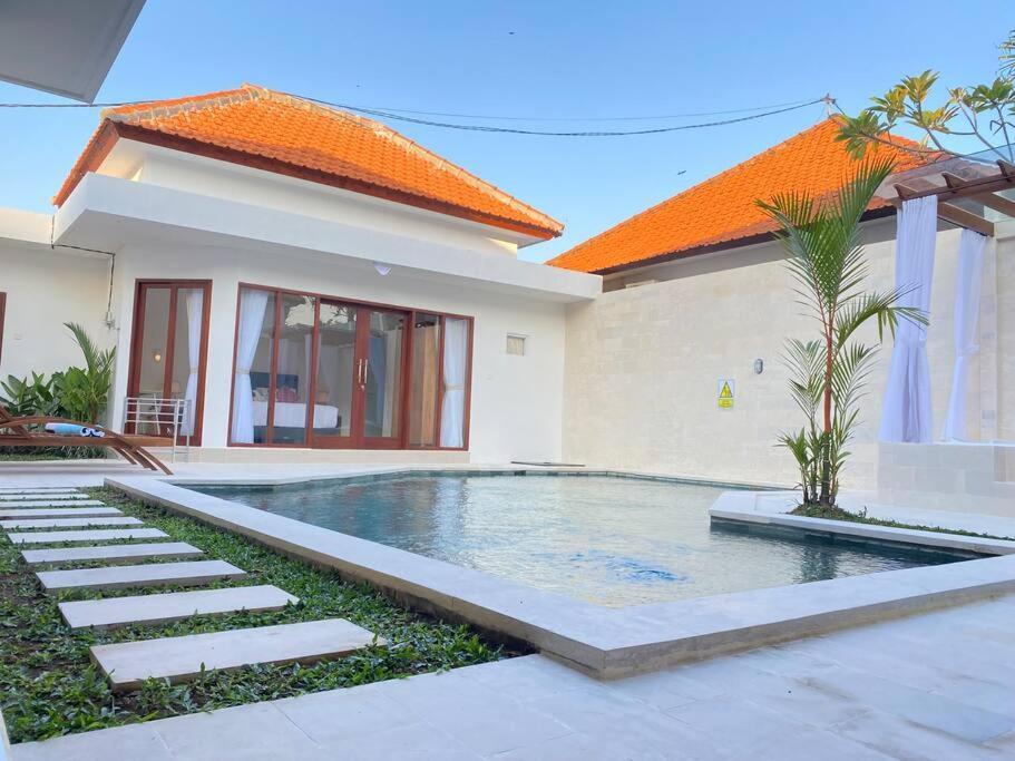 Villa Akmali Umalas 2Br With Private Pool & Jacuzzi Canggu Exterior foto